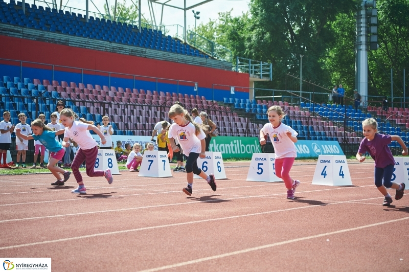 Ovi atlétika a stadionban - fotó Szarka Lajos