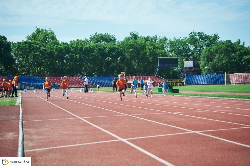 Ovi atlétika a stadionban - fotó Szarka Lajos