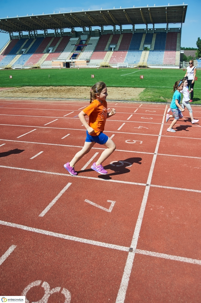 Ovi atlétika a stadionban - fotó Szarka Lajos