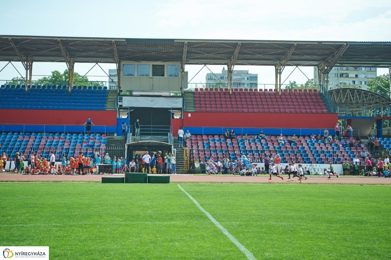 Ovi atlétika a stadionban - fotó Szarka Lajos