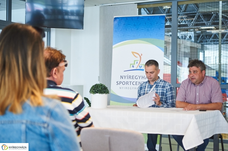 Strandbelépő kedvezmény sajtótájékoztató - fotó Szarka Lajos