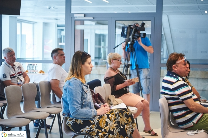 Strandbelépő kedvezmény sajtótájékoztató - fotó Szarka Lajos