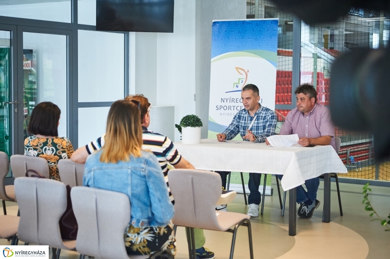 Strandbelépő kedvezmény sajtótájékoztató - fotó Szarka Lajos
