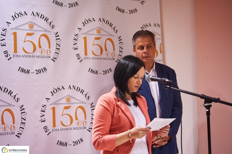 Kamarakiállítás a múzeumban - fotó Szarka Lajos