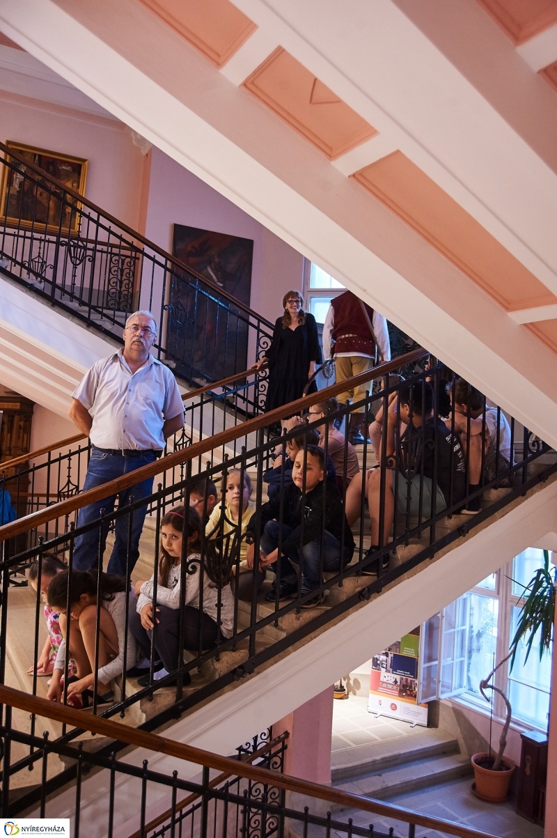 Kamarakiállítás a múzeumban - fotó Szarka Lajos