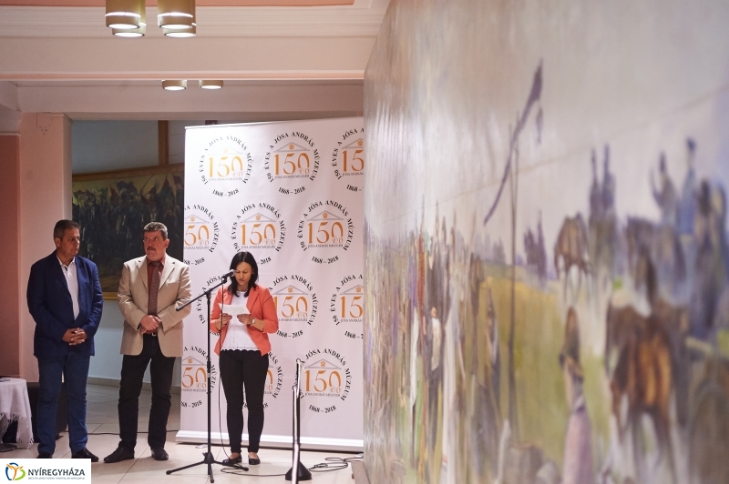 Kamarakiállítás a múzeumban - fotó Szarka Lajos