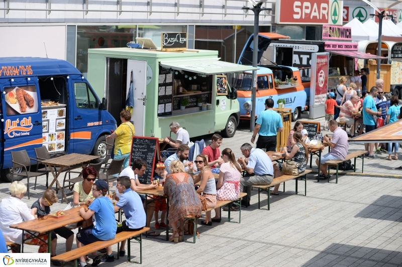 Korzó születésnap 2018 - fotó Trifonov Éva