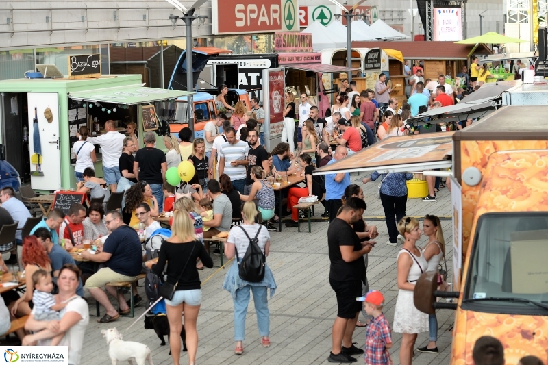 Korzó születésnap 2018 - fotó Trifonov Éva