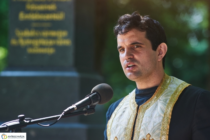 Emlékezés a Hősök Temetőjében - fotó Szarka Lajos