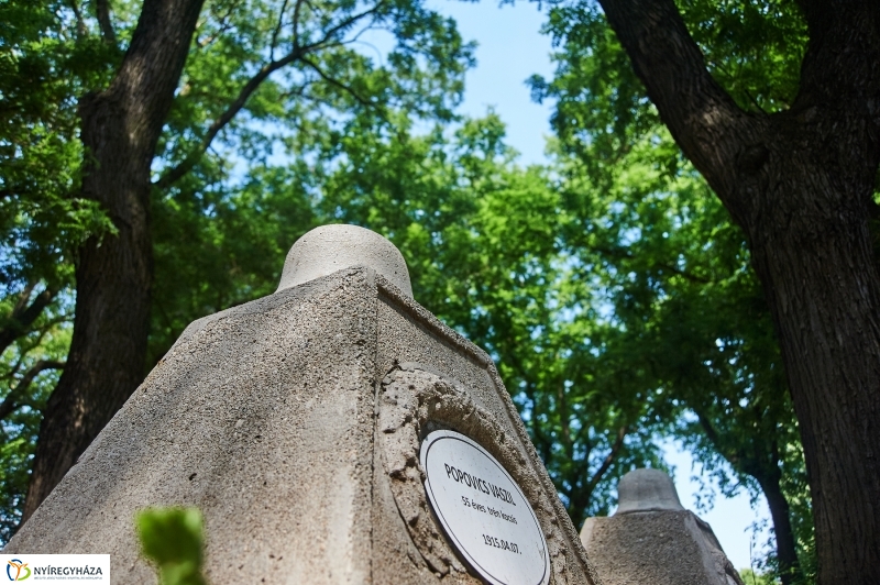 Emlékezés a Hősök Temetőjében - fotó Szarka Lajos