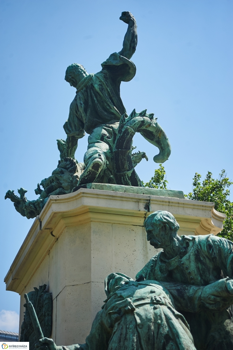 Emlékezés a Hősök terén - fotó Szarka Lajos