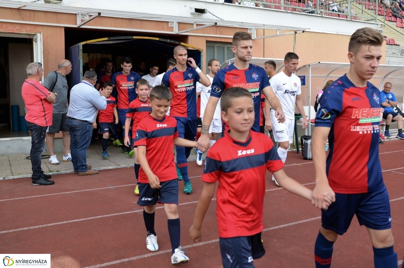 Szpari-Vác - fotó Trifonov Éva