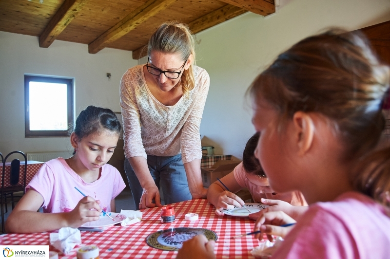 Kézműves program a múzeumfaluban - fotó Szarka Lajos