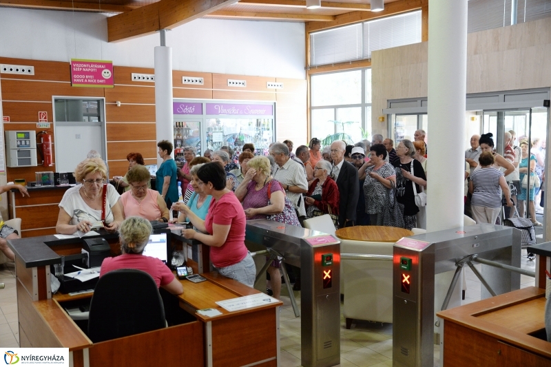 Szombattól strandolhatunk - fotó Trifonov Éva