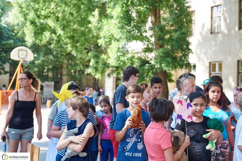 Rotary adomány a Bárczi iskolában - fotó Szarka Lajos