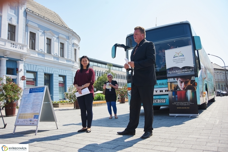 Ünnepi Könyvhét sajtótájékoztató - fotó Szarka Lajos