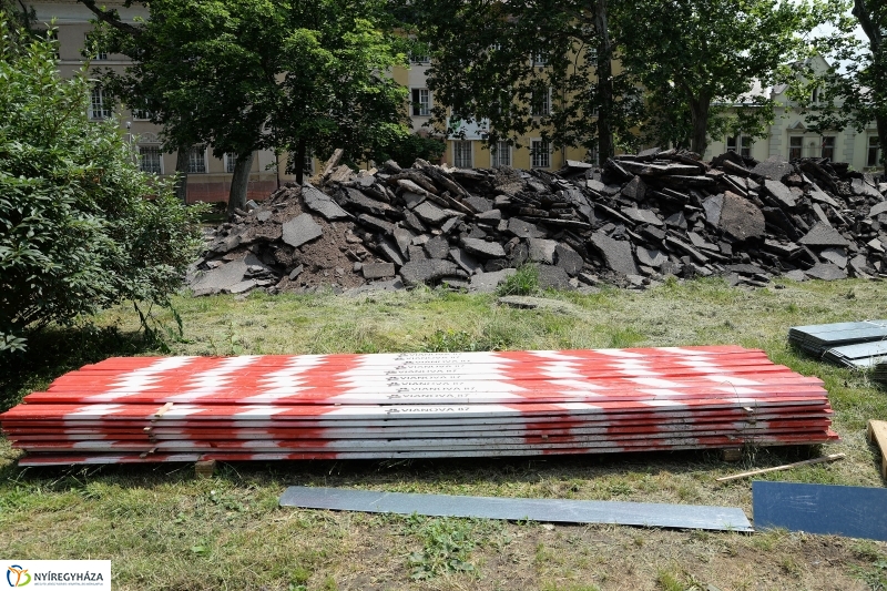 A Benczúr tér bejárása - fotó Trifonov Éva