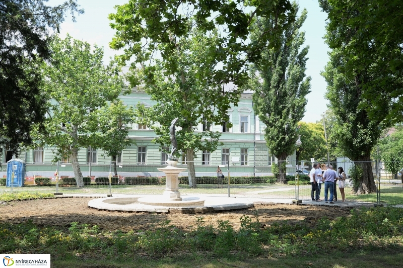 A Benczúr tér bejárása - fotó Trifonov Éva