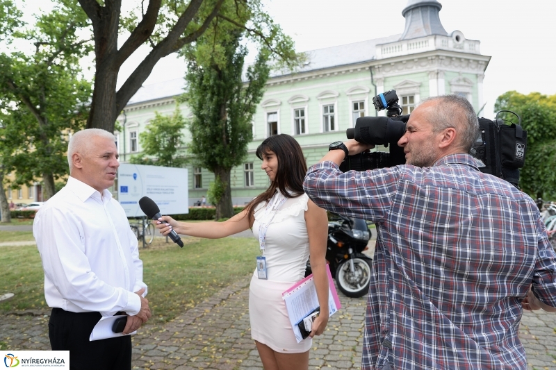 A Benczúr tér bejárása - fotó Trifonov Éva