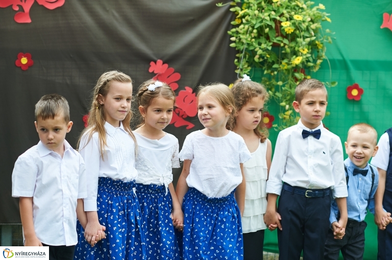 Ballagtak a Mustármagosok - fotó Szarka Lajos