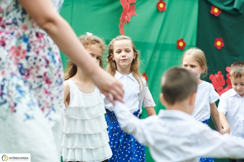 Ballagtak a Mustármagosok - fotó Szarka Lajos