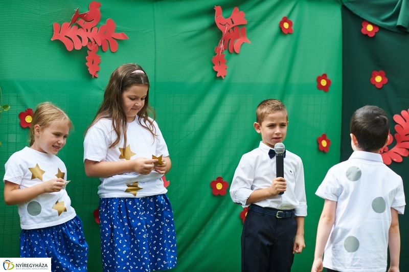 Ballagtak a Mustármagosok - fotó Szarka Lajos