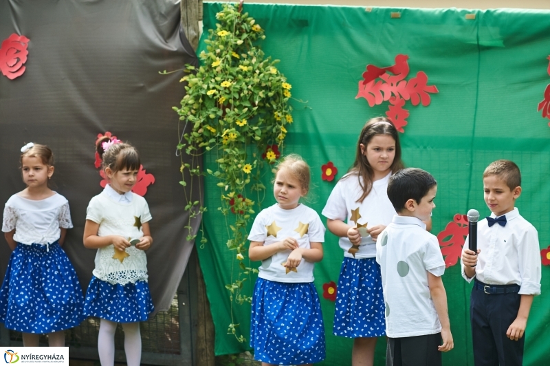 Ballagtak a Mustármagosok - fotó Szarka Lajos