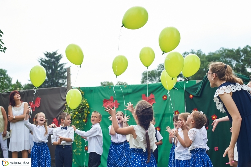 Ballagtak a Mustármagosok - fotó Szarka Lajos