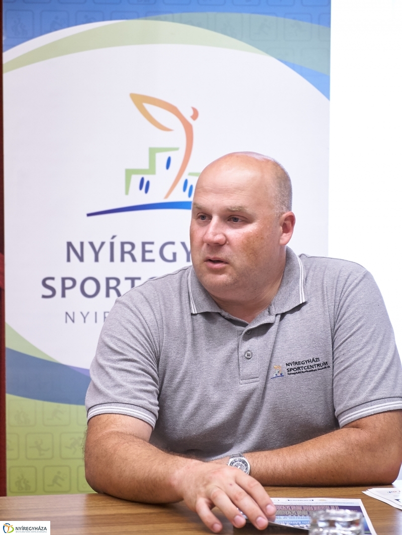 Ússz egy tókört sajtótájékoztató - fotó Szarka Lajos