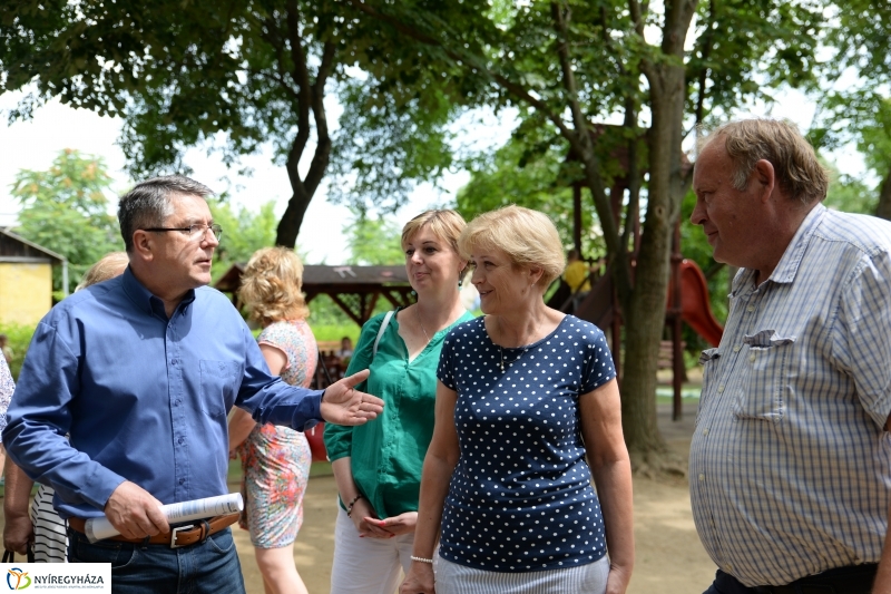 Helyszíni bejárás a Búzaszem óvodában - fotó Trifonov Éva
