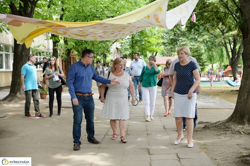 Helyszíni bejárás a Búzaszem óvodában - fotó Trifonov Éva