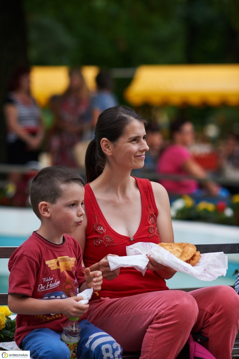 Piac és térzene Sóstón 2018 - fotó Szarka Lajos