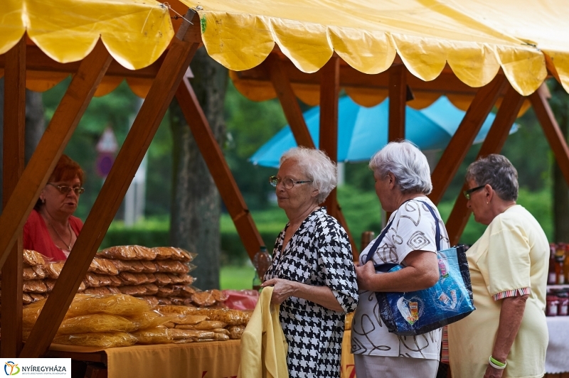 Piac és térzene Sóstón 2018 - fotó Szarka Lajos