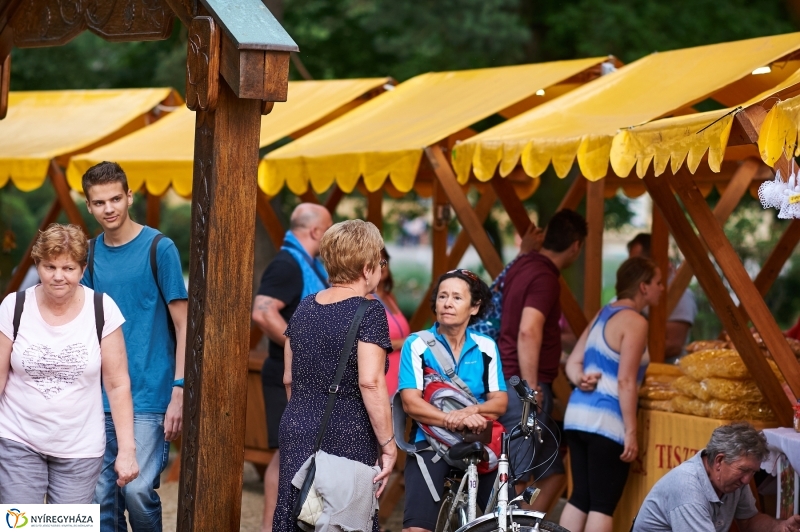 Piac és térzene Sóstón 2018 - fotó Szarka Lajos