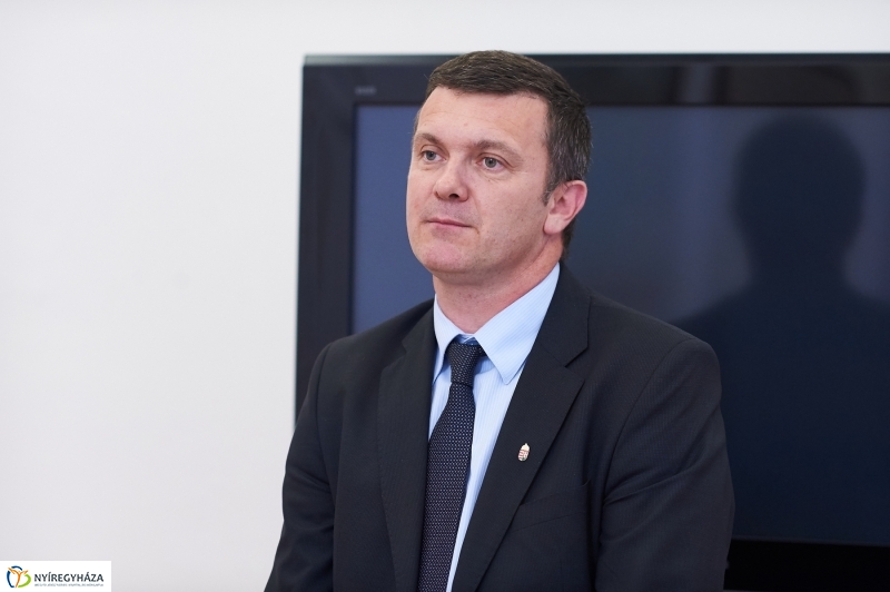 Rászoruló hallgatók támogatása - fotó Szarka Lajos