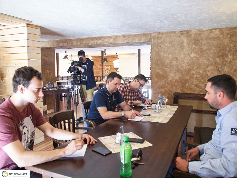 Sárkányhajó verseny sajtótájékoztató - fotó Szarka Lajos