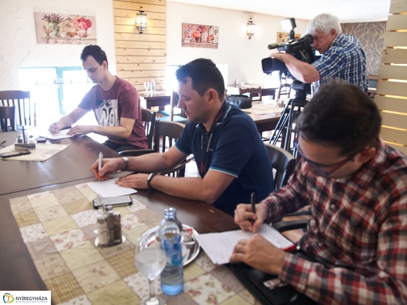 Sárkányhajó verseny sajtótájékoztató - fotó Szarka Lajos