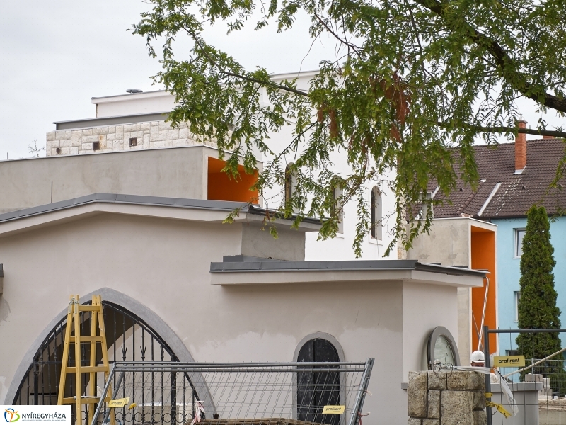 Munkálatok a Benczúr téren - fotó Szarka Lajos