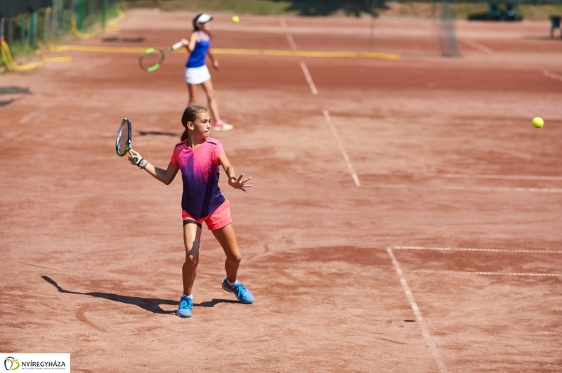 Tenisz verseny Nyíregyházán - fotó Szarka Lajos