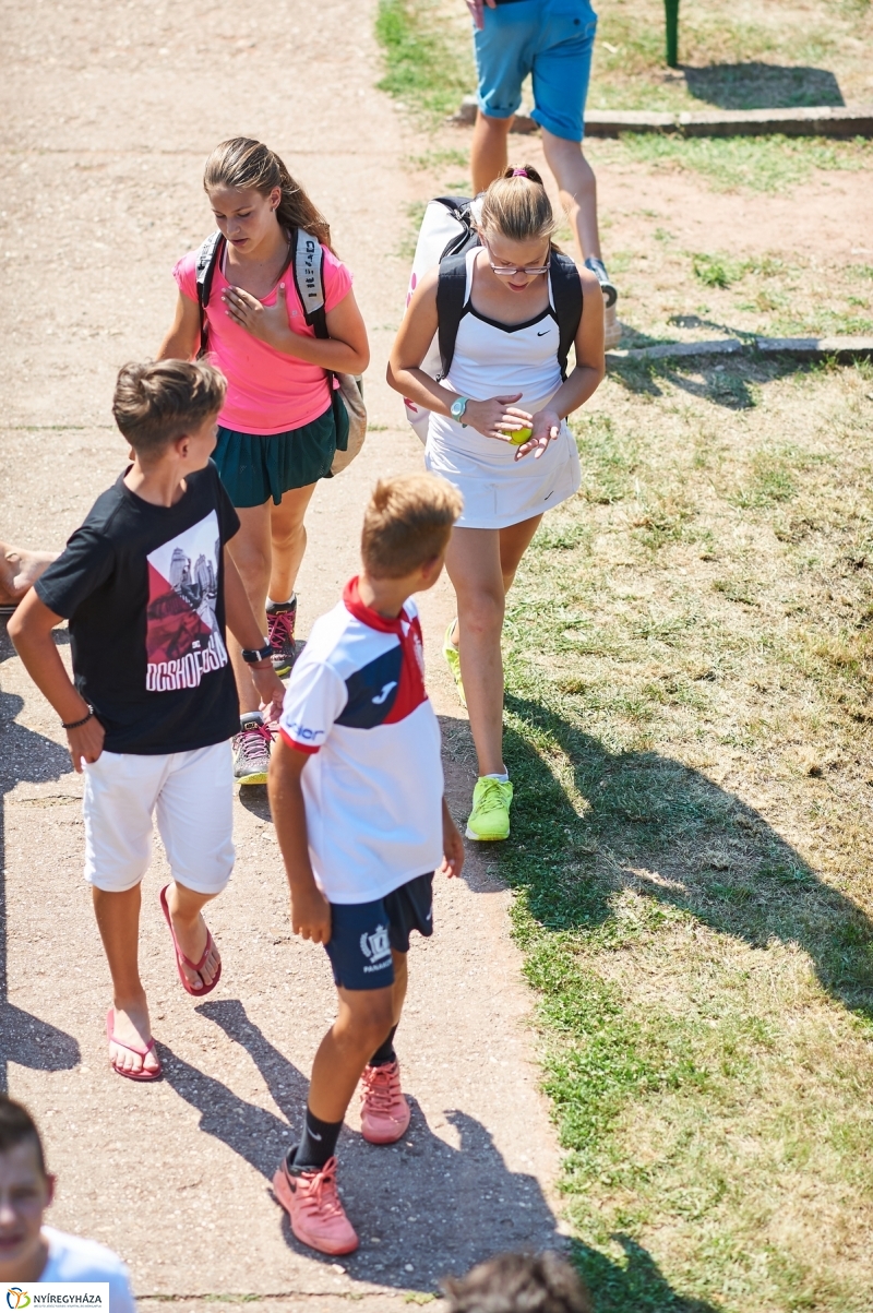 Tenisz verseny Nyíregyházán - fotó Szarka Lajos