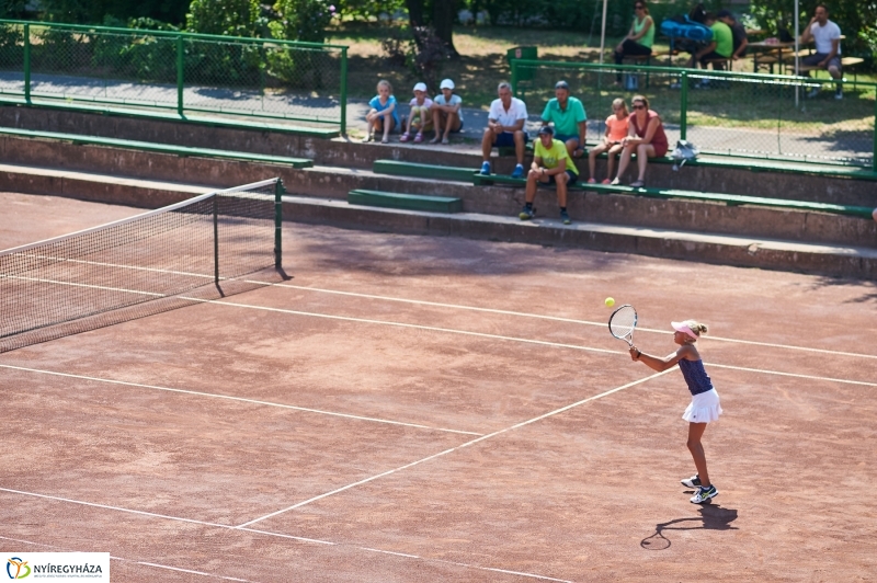 Tenisz verseny Nyíregyházán - fotó Szarka Lajos