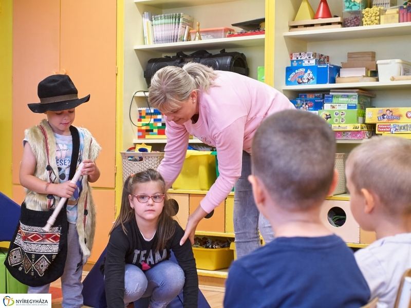 Diákmunka az Eszterlánc oviban - fotó Szarka Lajos