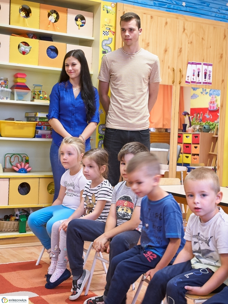 Diákmunka az Eszterlánc oviban - fotó Szarka Lajos