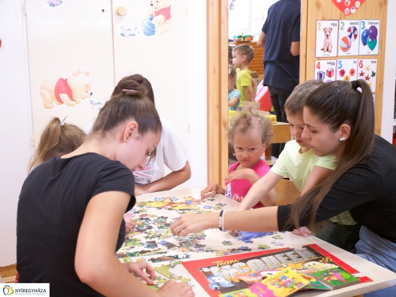 Diákmunka az Eszterlánc oviban - fotó Szarka Lajos