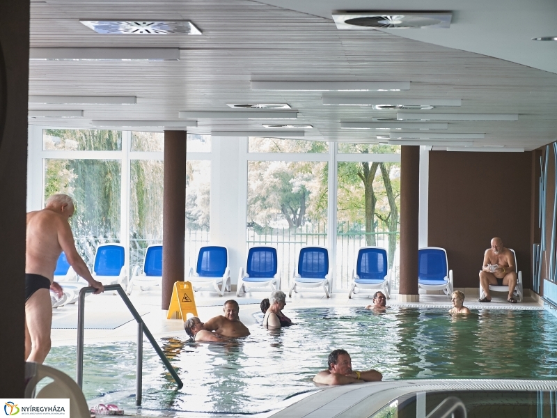 Élményfürdőzés - fotó Szarka Lajos