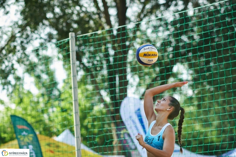Strandröpi OB a parkfürdőben - fotó Szarka Lajos