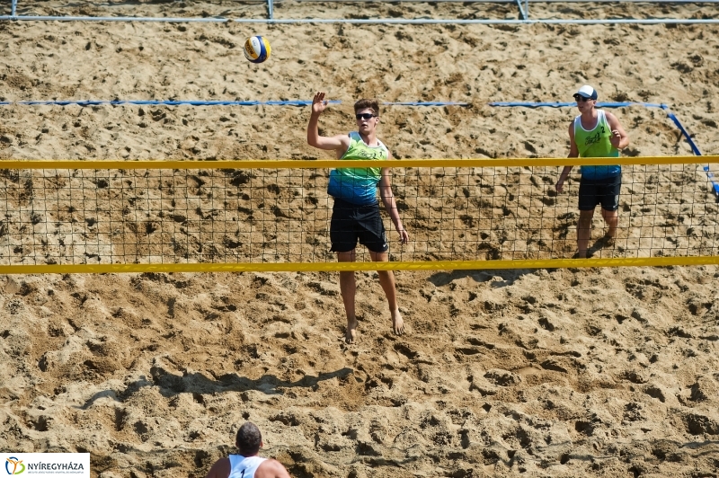 Strandröpi OB a parkfürdőben - fotó Szarka Lajos