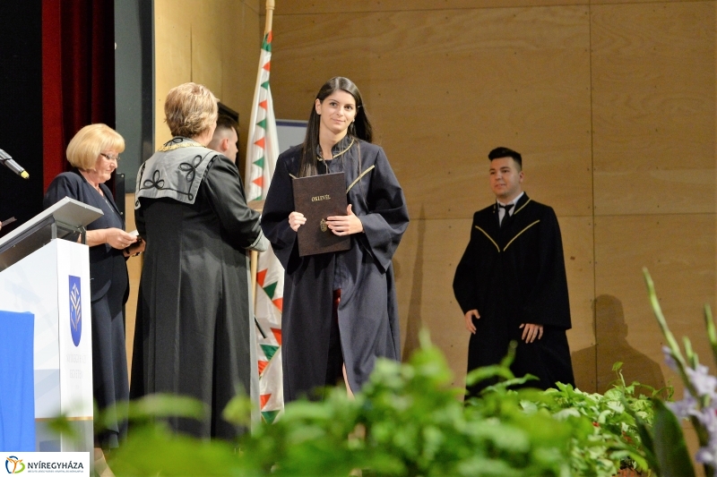 Oklevélátadó ünnepség 1 - fotó Trifonov Éva