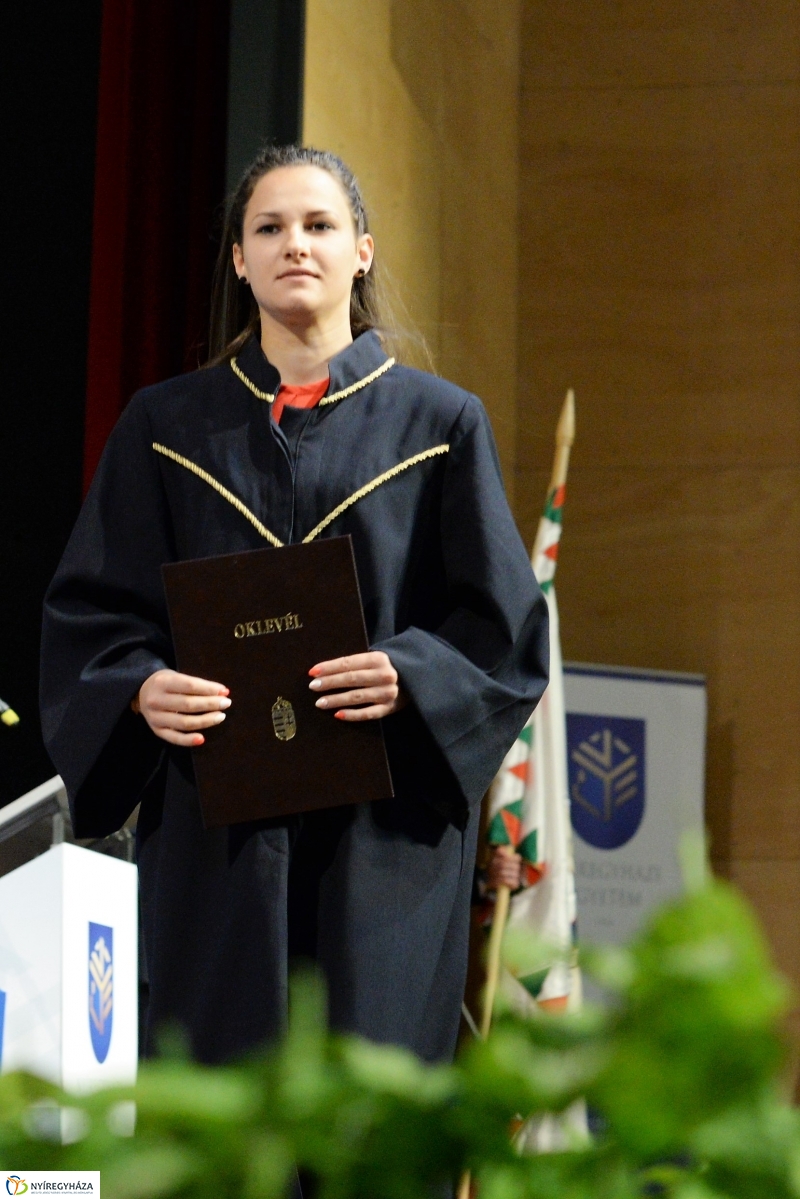 Oklevélátadó ünnepség 1 - fotó Trifonov Éva