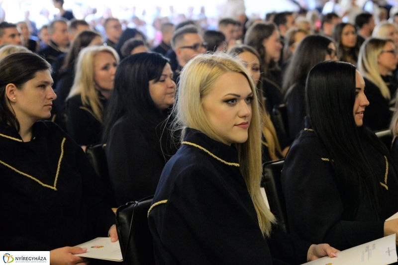 Oklevélátadó ünnepség 1 - fotó Trifonov Éva